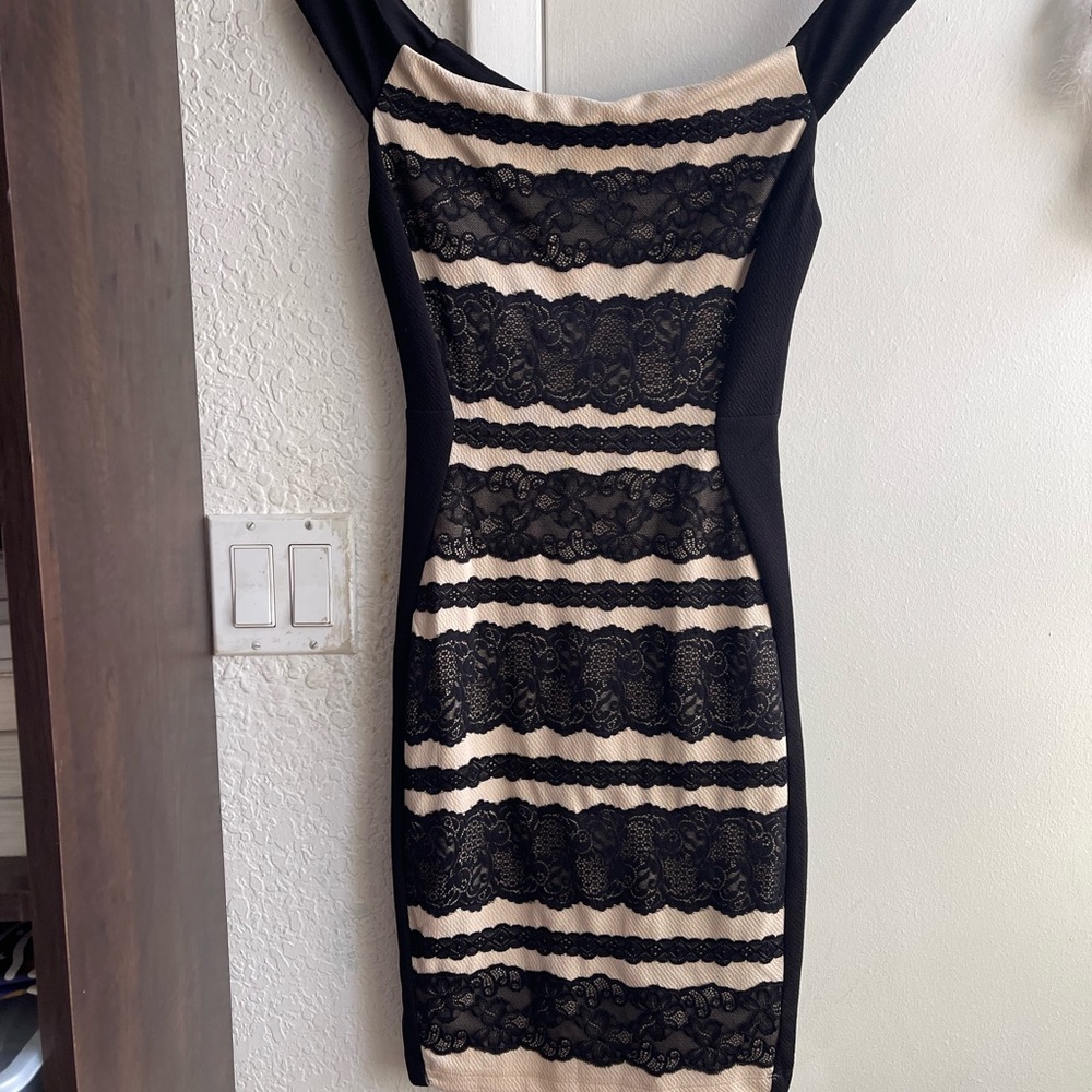 Black and Cream Off the Shoulder Bodycon Mini Dress